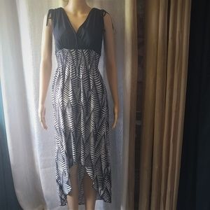 She's Cool High-Low Maxi Black White Beach Dress